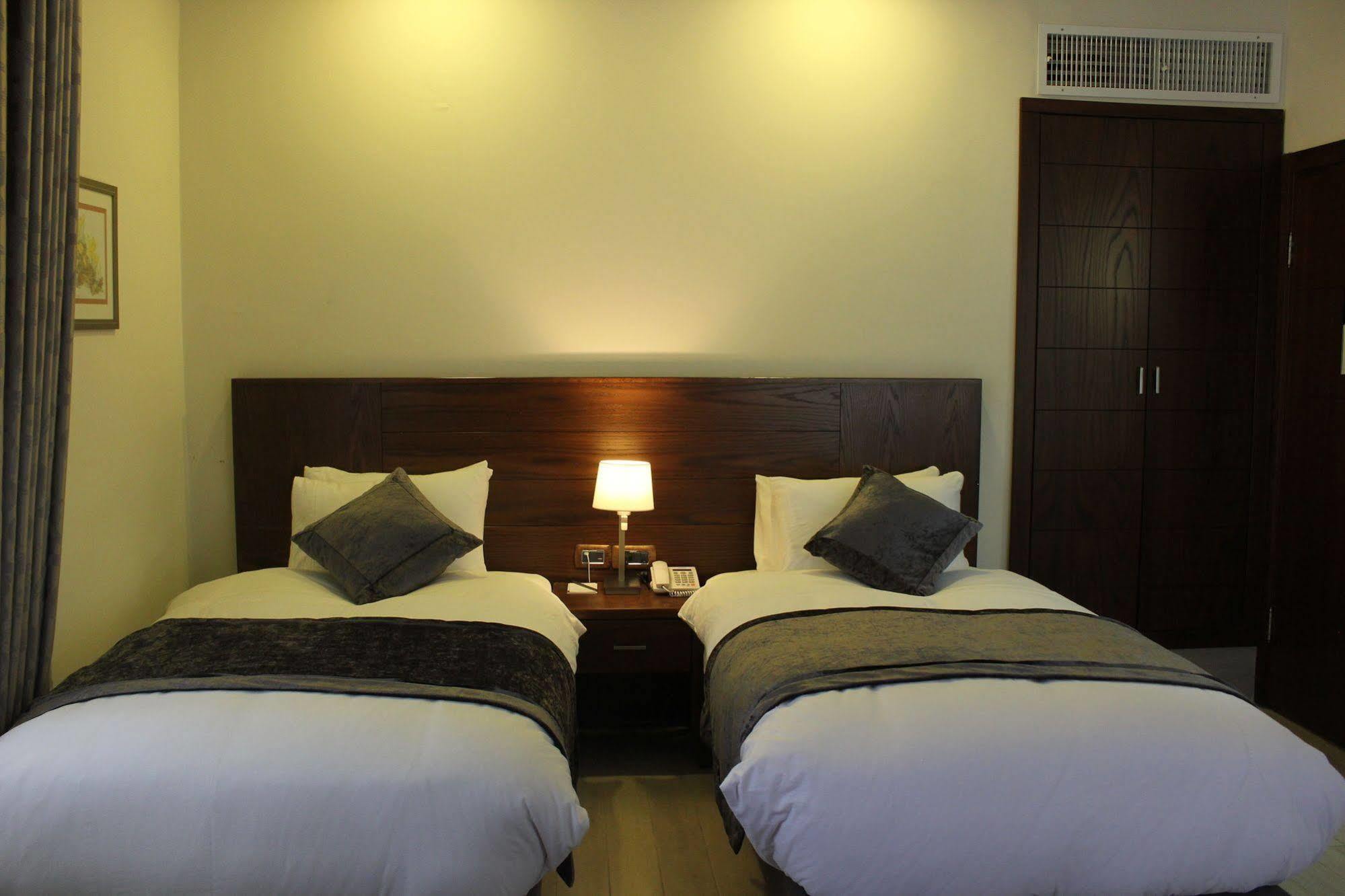 Lavender Boutique Hotel Рамалла Екстер'єр фото